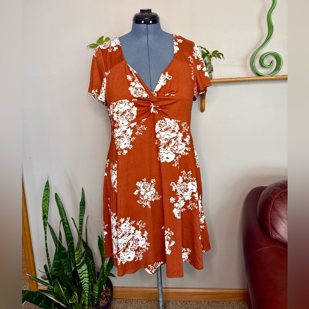 Socialite Curve Rust Floral Twist-Front Dress – Women’s 1X New Without Tags - Picture 5 of 9